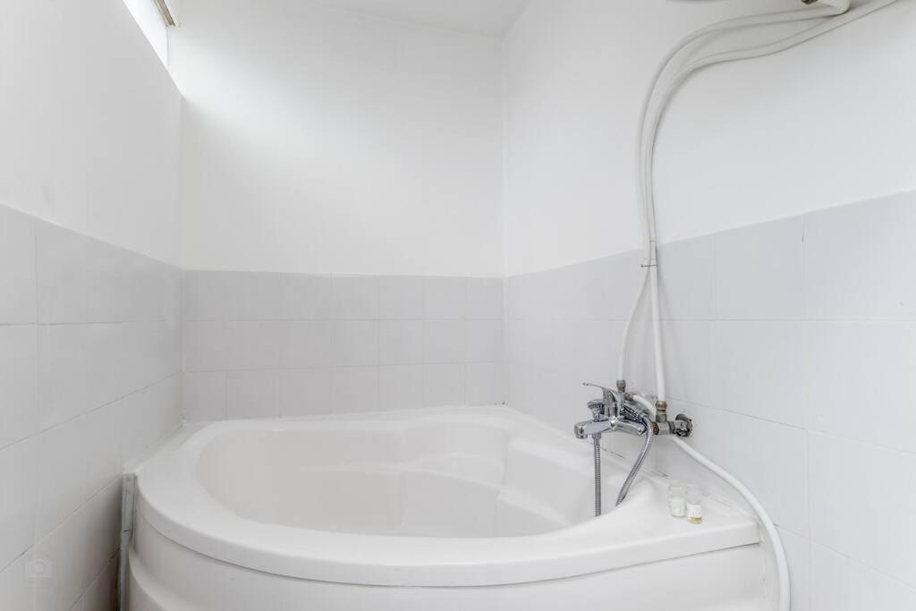 Domus Pamphili Free Netflix & Ac Rome